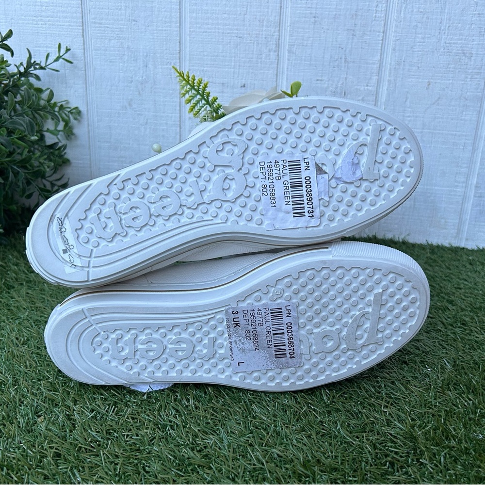 PAUL GREEN
White Women's White Sneakers with Gold Accents size Uk 3 US 5.5 NEW - Picture 16 of 17